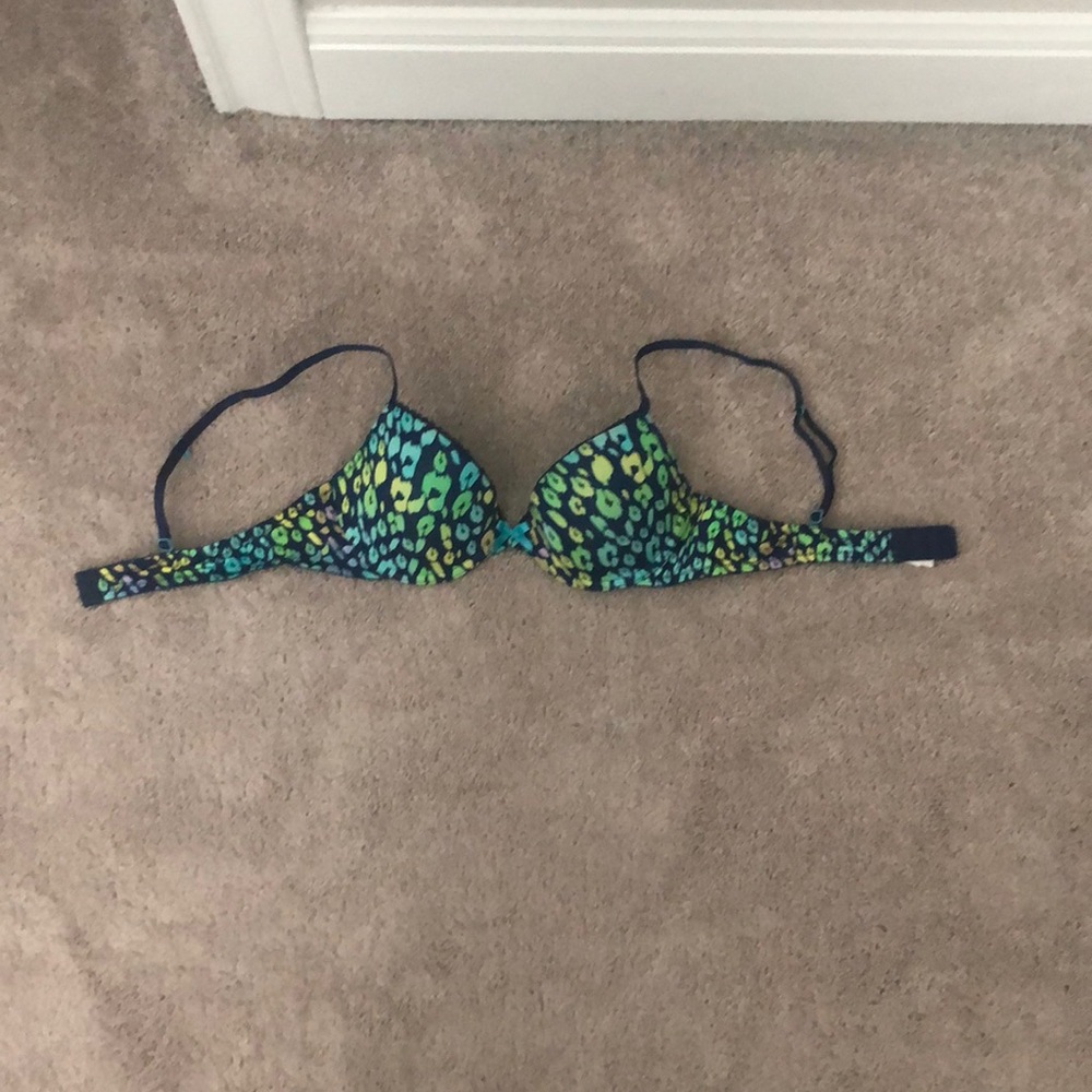 Bra, padded, light push-ups